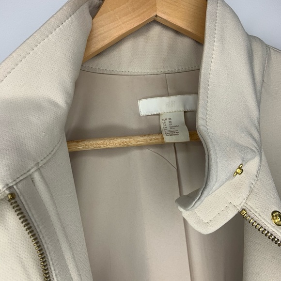 H&M Trench Coat - Picture 5 of 7